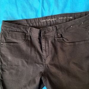 Calvin Klein women's vintage jeans. Flare legs.  Size W32  L32